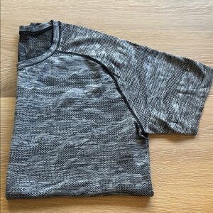 💪🏼🏋️LULULEMON MALE ATHLETICA METAL VENT TECH SHORT SLEEVE SHIRT🏋️💪🏼